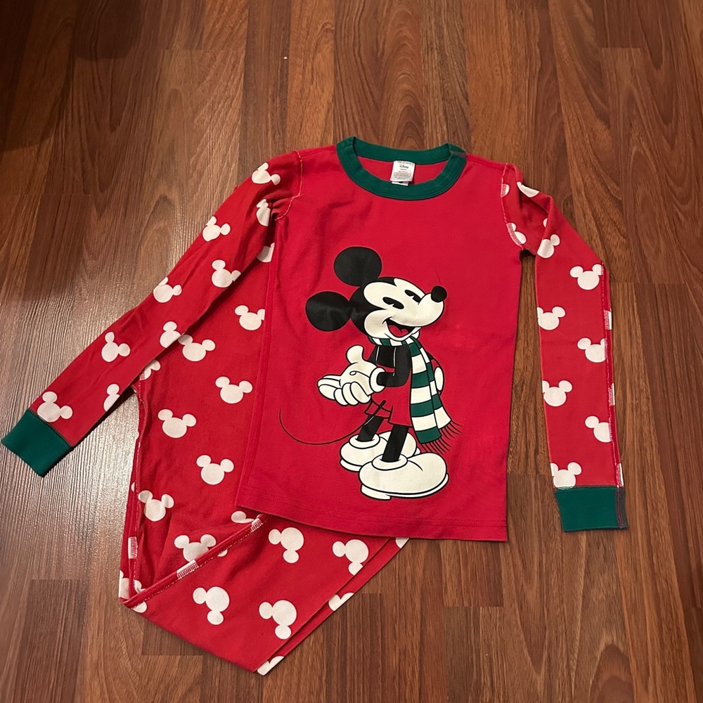 Hanna Andersson Red and Green Mickey Mouse Pajama Set
